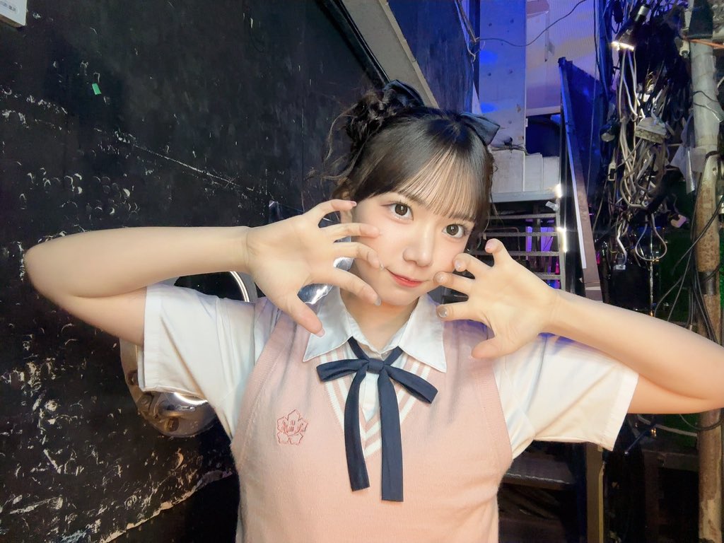 shioka_ishizuka's tweet photo. #アイカレツアー2026 沖縄公演
ありがとうございまｼｰｻｰ꒰(՞..◜ヮ◝..՞)꒱🌺

みんなの笑顔も、気持ちも、一緒に過ごす時間も全部ﾌｧｲﾅﾙの #アイカレせんくらワンマン0829 に繋げるぞーって気持ちで、全力投球パフォーマンスお届けしました.ᐟ.ᐟ

あと、メンバーやｸﾗｽﾒｲﾄさんと目が合って愛ｺﾝﾀｸﾄできる度に、この時間が好きだなーって気持ちいっぱい溢れてきちゃったよ☺️💭

この大好きなアイドルカレッジを
沢山の人に好きになってもらいたいし
大きなグループにしたい.ᐟ.ᐟ
もっともーっと.ᐟ.ᐟ

にふぇーでーびる🙏🏻❤️