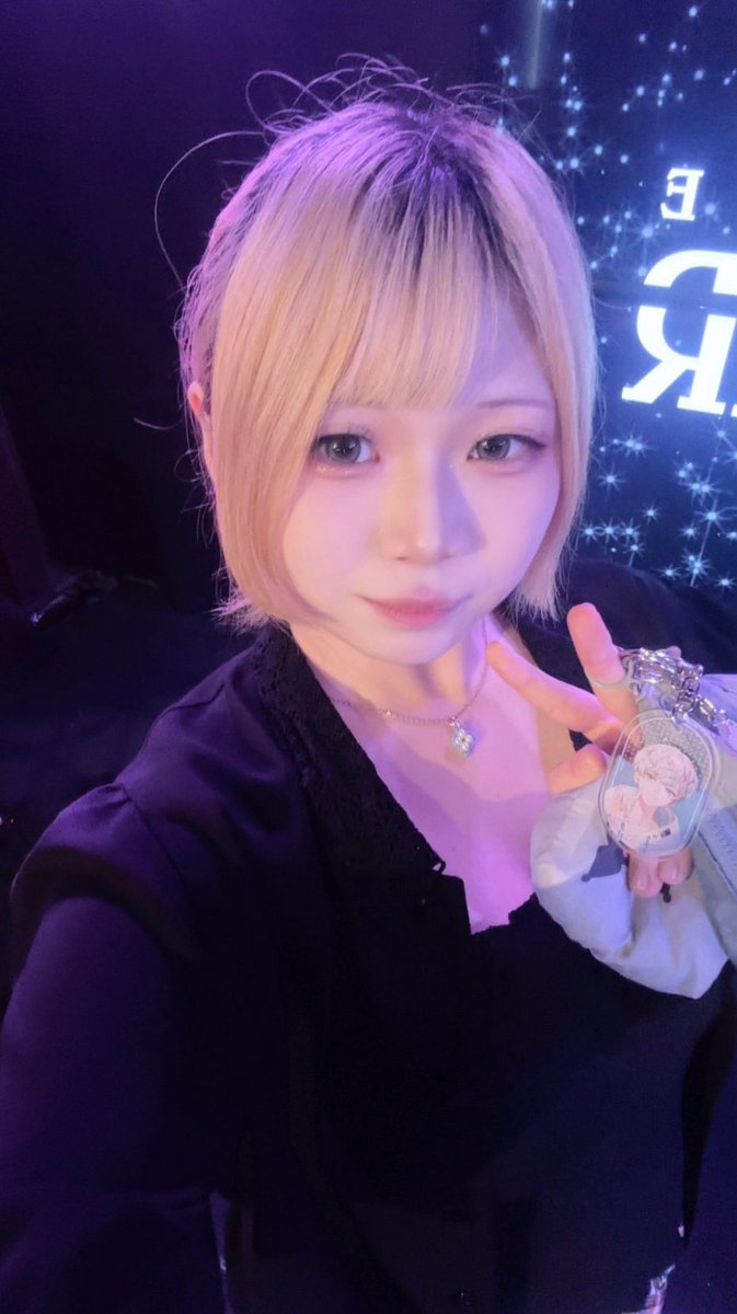 arumi_sub_'s tweet photo. GLOW FES Vol.8

ありがとうございました！ライブハウスで歌うのたのしー‼️ってなりましたᴗ  ̫ ᴗ
お久しぶりに会えた超百だださん、🌈🕒お好きでいっぱいお話できたぺーさん、誘って頂いた龍斗さん、来てくださった皆さんもありがとうございました！チェキも買ってくれて嬉しかった🥲
また歌いたい‼️ https://t.co/Gr4F9VICz1