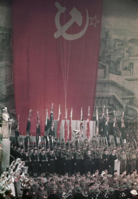 RTSG_Main's tweet photo. LONG LIVE COMRADE LENIN! https://t.co/44rOtLwBkP