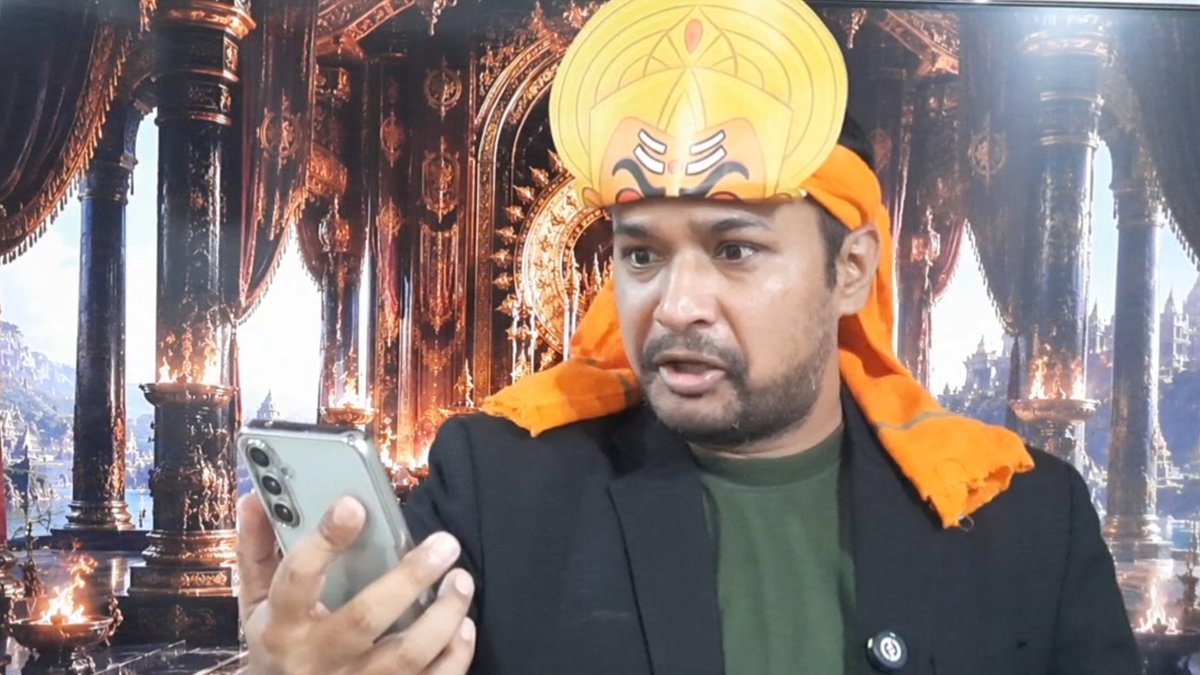 SaralComedy's tweet photo. राम जी के हीरे का हार गायब की खबर सुन रावण भी हक्काबक्का!
#Ram #Ravan #RamMandir https://t.co/ujUAkpARCx