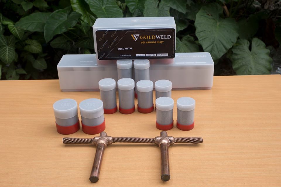 chongsettpt's tweet photo. THUỐC HÀN HÓA NHIỆT GOLDWELD 
Một sản phẩm Made in Vietnam
- Chi phí tốt, nhiều tùy chọn về khối lượng
- Nối cọc đồng, thép, cáp đồng,...
- Vật liệu: Hỗn hợp đồng ô xít và thuốc mồi
- Đơn vị: Lọ - Trọng lượng: 90g, 115g. 150g, 200g, 250g,... https://t.co/xSSrY7uPaI