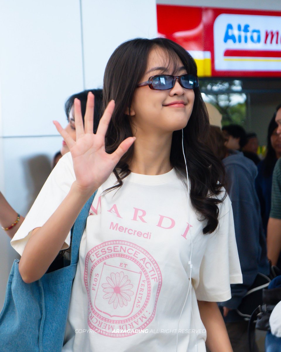 GadingInsomnia's tweet photo. 25062026 @ Juanda International Airport

@Greesel_JKT48 
@Degrees_OFC https://t.co/1dOMZ8nhjT