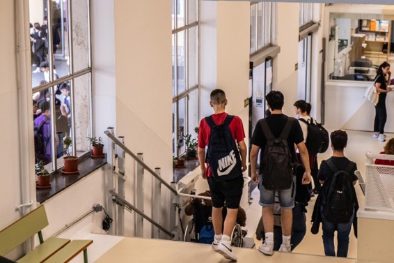 CatalunyaMTP's tweet photo. Ni l'educació ni el país poden esperar: 

El pacte sindicats-Govern era necessari però es insuficient; ara cal consensuar un acord de progrés ambiciós

✍️Federació de Moviments de Renovació Pedagògica de Catalunya @FMRPc  
A @DiariEducacio i @CatalunyaMTP 
https://t.co/I1GZgxB6OR https://t.co/DpFH0ftyuc