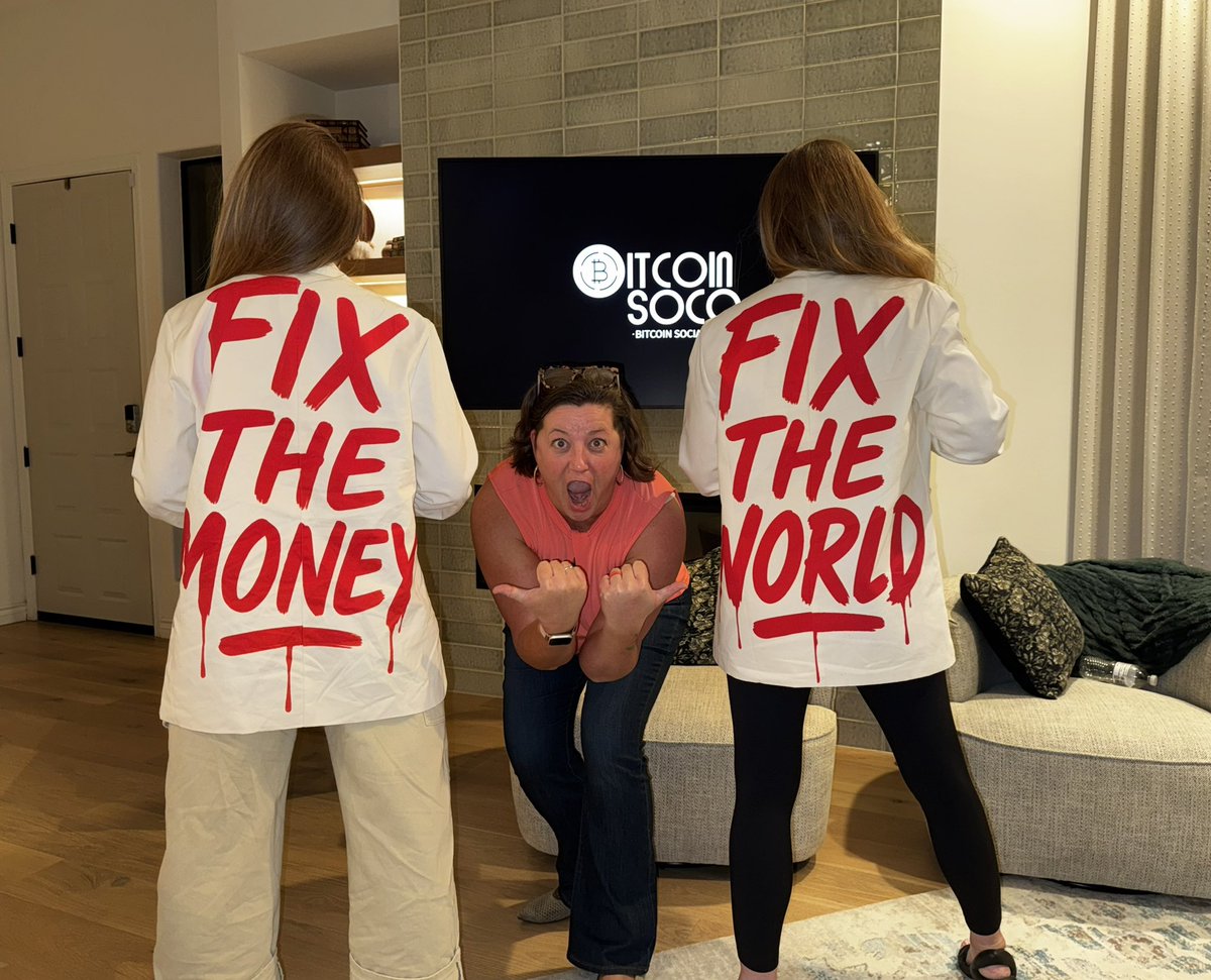 NatalieVarty's tweet photo. When the dress code has a message.

#FixtheMoney #FixtheWorld https://t.co/GMI8JNPE3G