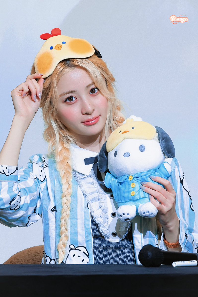 Orangee0v0's tweet photo. 260627
♥︎⚈₃⚈
#르세라핌 #LE_SSERAFIM 
#허윤진 #HUHYUNJIN #윤진 #ユンジン https://t.co/80Qup6tKzg