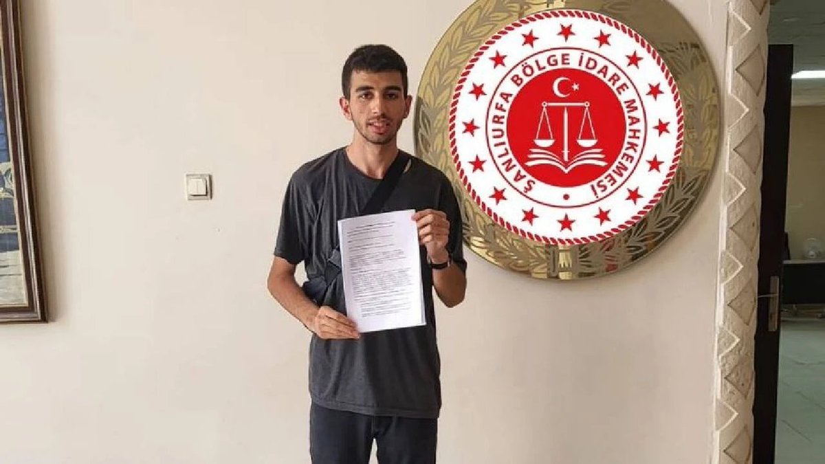 haberbandicom's tweet photo. Şanlıurfa'da YKS'ye giren bir öğrenci, özel okullardaki not şişirme iddialarını gerekçe göstererek Ortaöğretim Başarı Puanı (OBP) etkisinin dondurulması talebiyle dava açtı. https://t.co/O59FIWUYgC