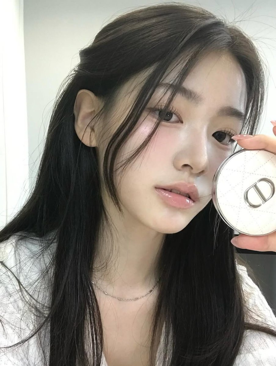 비련이 tweet media