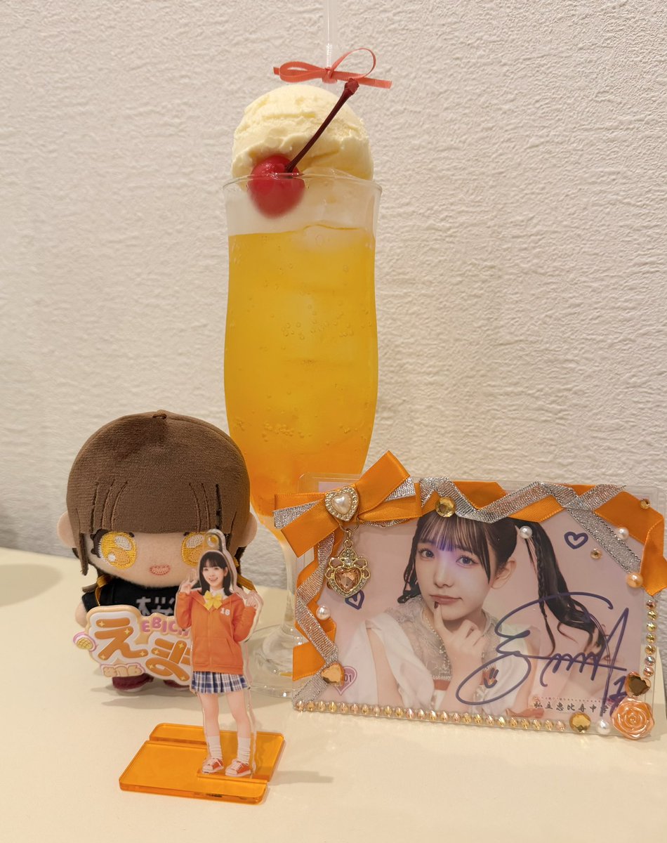 3104_oh's tweet photo. べいか氏と推し活カフェ巡り🥹💚🧡💙💙
えびちゅう好きで大野担同士なのほんと話合いすぎて一生喋ってられる😭😭😭 https://t.co/7lrZUTNIq8