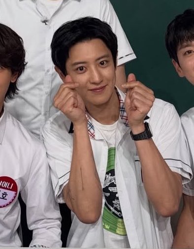 1992inlove's tweet photo. Chanyeolie🫰 https://t.co/o3pTvk7sIW