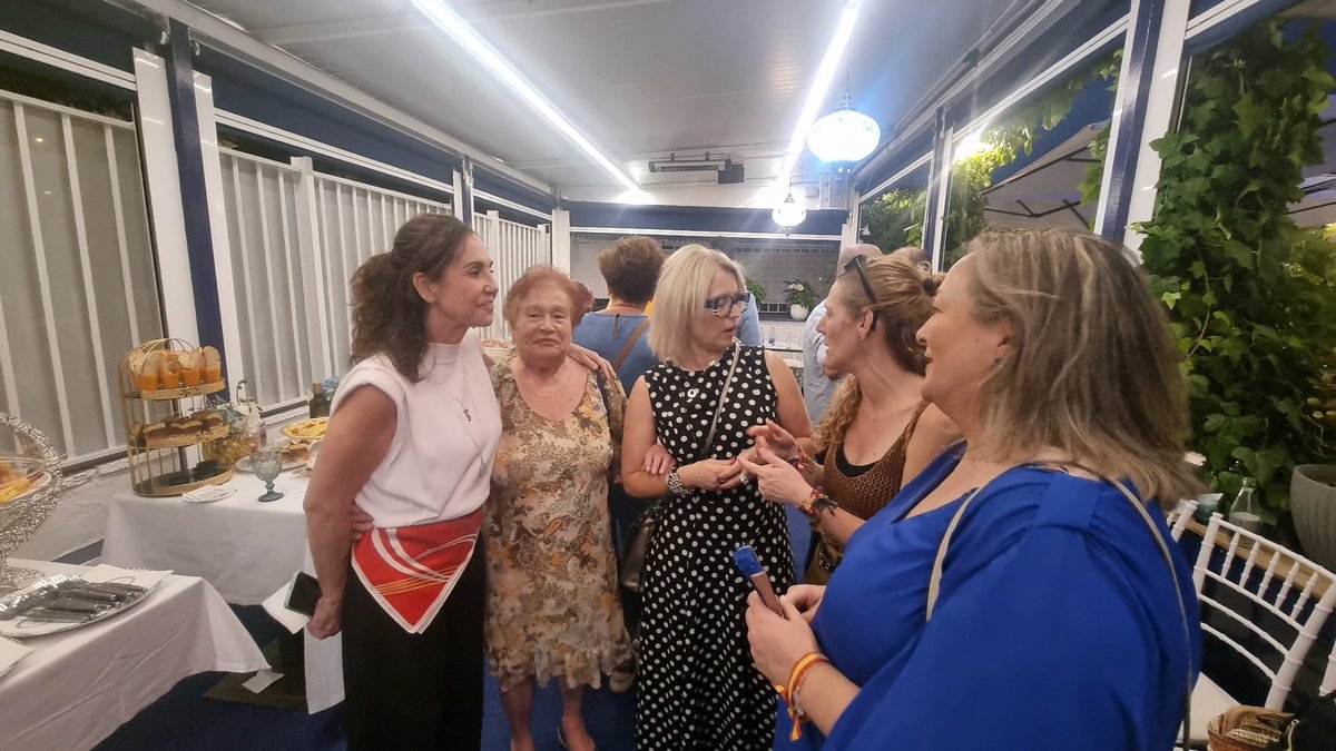 ppAlcorcon's tweet photo. Contar con un tejido empresarial unido, dinámico y comprometido es clave para el presente y el futuro de Alcorcón.

Lo hemos podido comprobar en el encuentro organizado por AEPA junto a empresarios, autónomos y profesionales que, con su esfuerzo y dedicación diaria, generan empleo, riqueza y nuevas oportunidades para nuestra ciudad.

Gracias por vuestro compromiso y por seguir impulsando el crecimiento de Alcorcón.