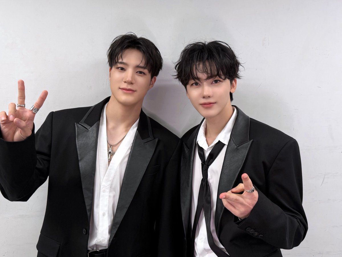 NCTsmtown's tweet photo. 여러분, 다들 잘 오고 있어요?
태풍과 지진때문에 즈니💚들이 걱정이 많이 되네요 😢

저는 준비도 완벽하게 끝냈고, 여러분을 만날 생각에 정말 기대하고 있어요☺️

하지만 무엇보다 가장 중요한 건 여러분의 안전이니까
무리하지 말고, 조심해서 와 주세요🥹

저는 여기서 기다리고 있을게요💖

제 공주님👸🏻도, 왕자님🤴🏻도, 만나게 된다면 오늘은 마음껏 함께 즐겨요!

みなさん、ちゃんと来られていますか？
すごく心配しています😢

僕は準備もばっちり終わって、みなさんに会えるのを本当に楽しみにしています☺️

でも、何より一番大事なのはみなさんの安全です。
無理はしないで、気をつけて来てくださいね🥹

僕はここで待っています💖

僕のお姫様👸🏻も王子様🤴🏻も、会えたら今日は思いっきり楽しみましょう！

EVERYTHING, ALL AT ONCE, NEO
https://t.co/9i4m2vytlh

#JAEMIN 
#NCTJNJM #DUALITY #NCTJNJM_DUALITY 
#NCTJNJM_FANMEETING_TOUR
#NCTJNJM_FANMEETING_TOUR_DUALITY #TOKYO
#NCT_10TH_ANNIVERSARY