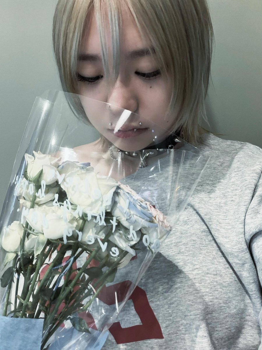 Mloff90's tweet photo. 나를보러와 https://t.co/d93LbcxMIV
