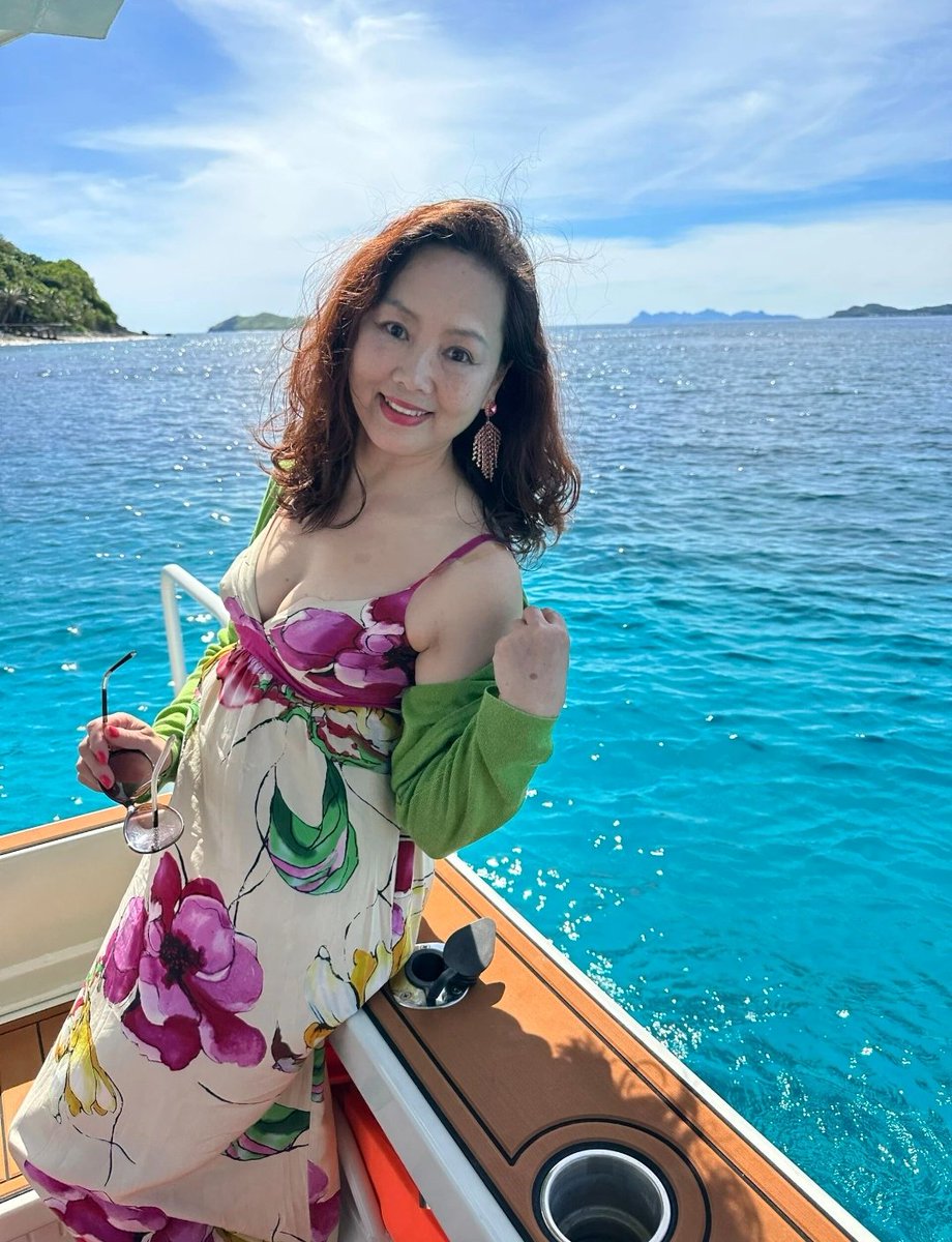 gzmilf's tweet photo. 天河北，东北老閪，富姐，平时嘅生活就系到处去旅游，一个人住，唔使开房，份人唔错，唔高冷，都系果句话，傻蠢穷矮丑肥全部弹开，呢个世界就系因为下等人太多，所以先会有全球变暖、厄尔尼诺现象之类嘅问题 https://t.co/Vc0gr54aCW