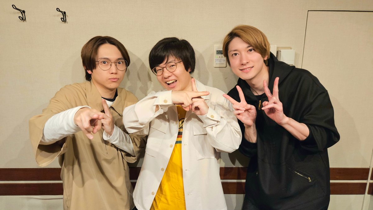 es_acrossstage's tweet photo. 今週もお聞きいただきありがとうございました！
来週も仙石 忍を演じるお二人をお迎えしてお送りします！

番組サイトにて最新回を[地上波放送後から1週間限定]で無料公開中🎧
こちらからお聞きください👇
▶︎https://t.co/ypyD6NFXBu

番組ハッシュタグは【 #あんスタATS 】
ハッシュタグをつけて感想もお願いします✨

#あんスタ #あんステ #tokyofm