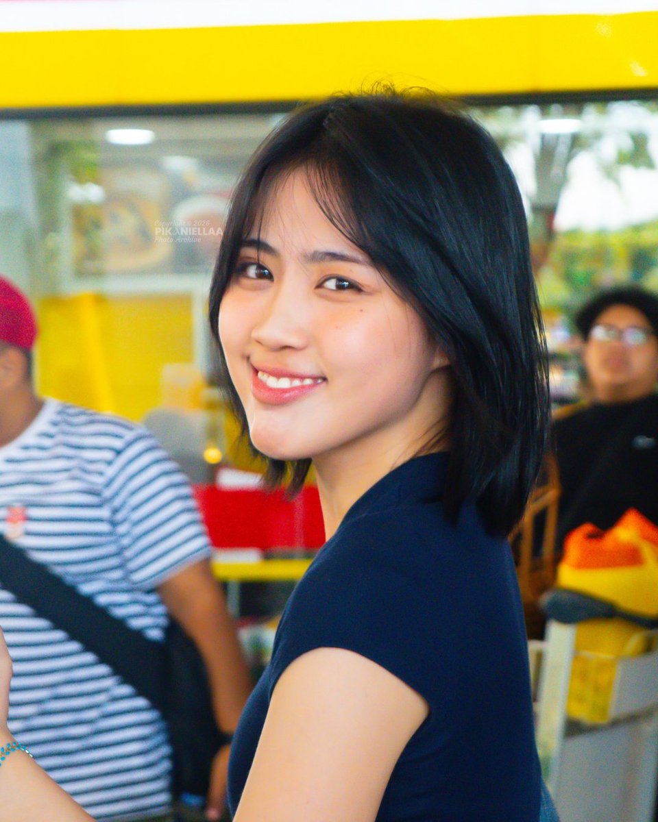 Pikaniellaa's tweet photo. Welkam di surabayaaa @AM_EllaJKT48 😗🫶

270626 | Juanda Airport Surabaya
#PikTure https://t.co/lxrc9pzkX0