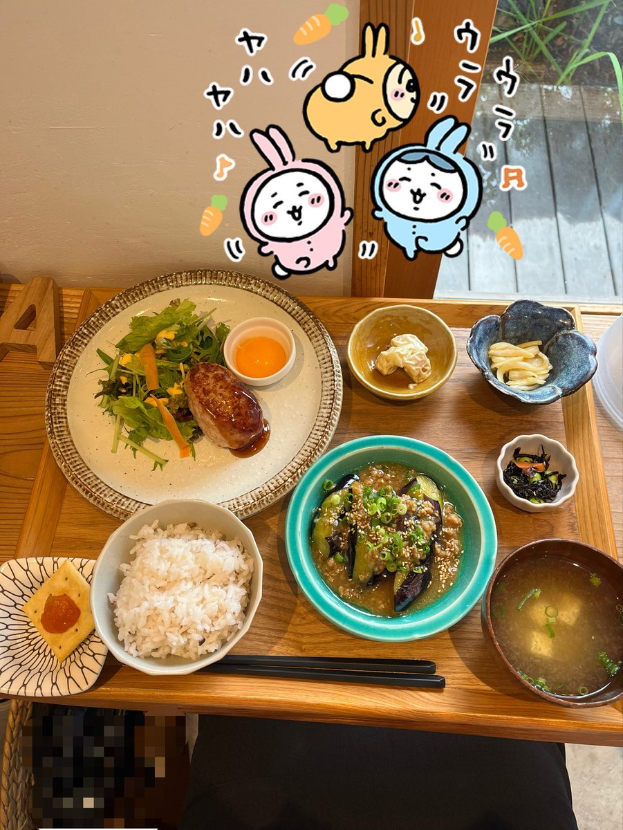 chi_chiikawa's tweet photo. お友達がランチに連れてってくれました🍽️
種類の多い定食屋さんです。
お友達から今の職場が辛いと相談を受けたので、お節介しちゃって自分の職場を紹介しました☺️
働く場所は違うけどなんと無事採用されました😆✨
お友達の頑張りが報われました👏

#食堂マウンテンマウンテン https://t.co/VI01kRFMfF