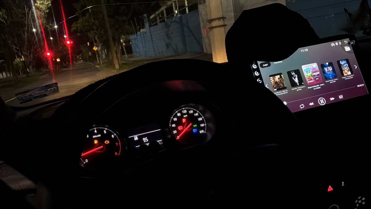 DOMINIC_NEGROO's tweet photo. Buena madrugada Servio uber si quieren hacer algo rico mientras manejo saludos 😈😈🔥 https://t.co/hdWAiHKVjU
