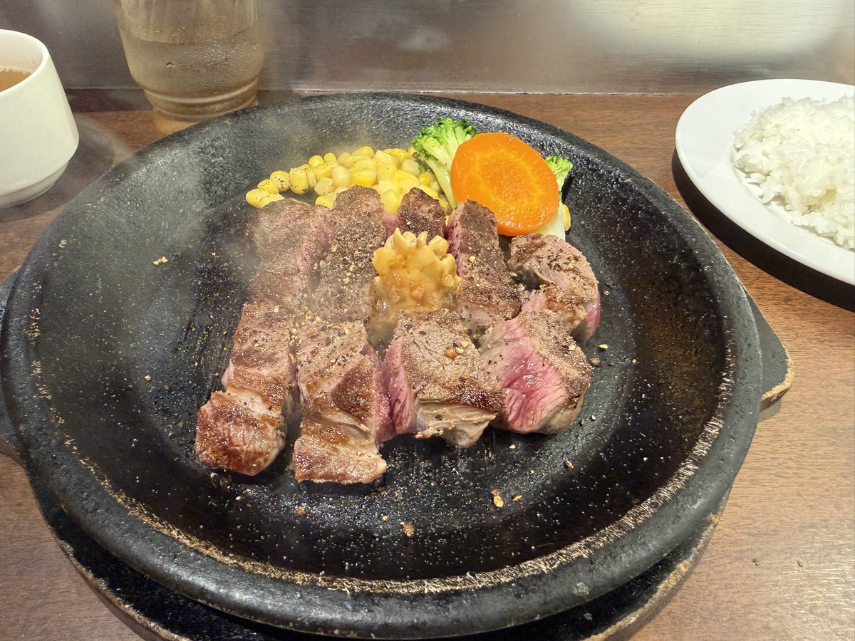 dai_Sty's tweet photo. 東京で1人ステーキ🍖 https://t.co/ZEChy0OE38