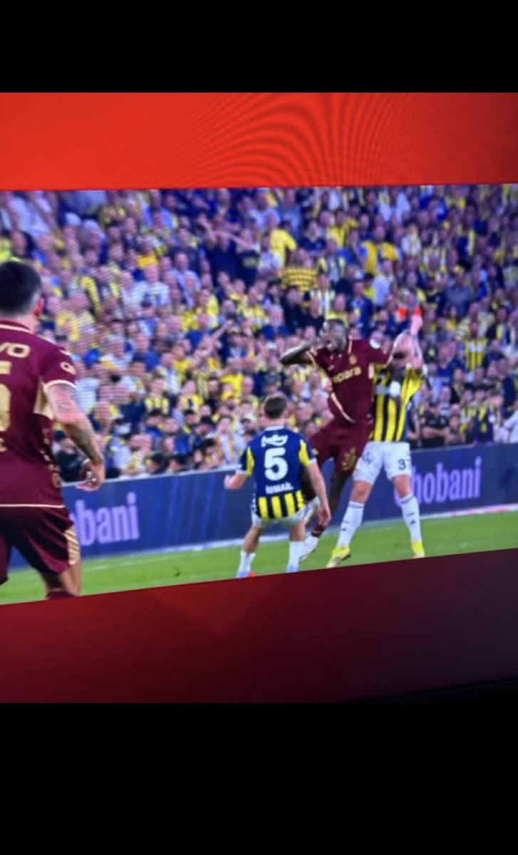 cemo80's tweet photo. @elcazadorFB 🤣🤣🤣 fener Trabzon maçında golü iptal ettiler https://t.co/OAYRzMeXdC