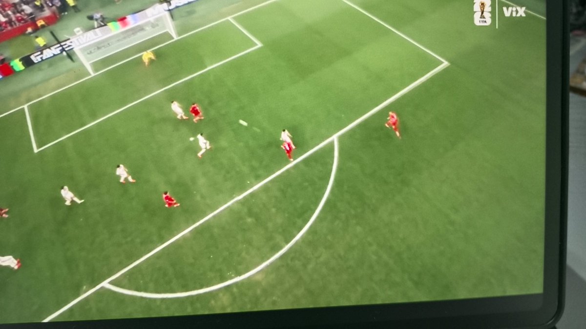 renopineda's tweet photo. @jereg04x2 @OptaAnalyst @OptaSTATS es una mierda... 

Mismo caso con la atajada de Zidane en el juego contra Argelia y se hicieron pendejos. https://t.co/w8k0CYJUFB
