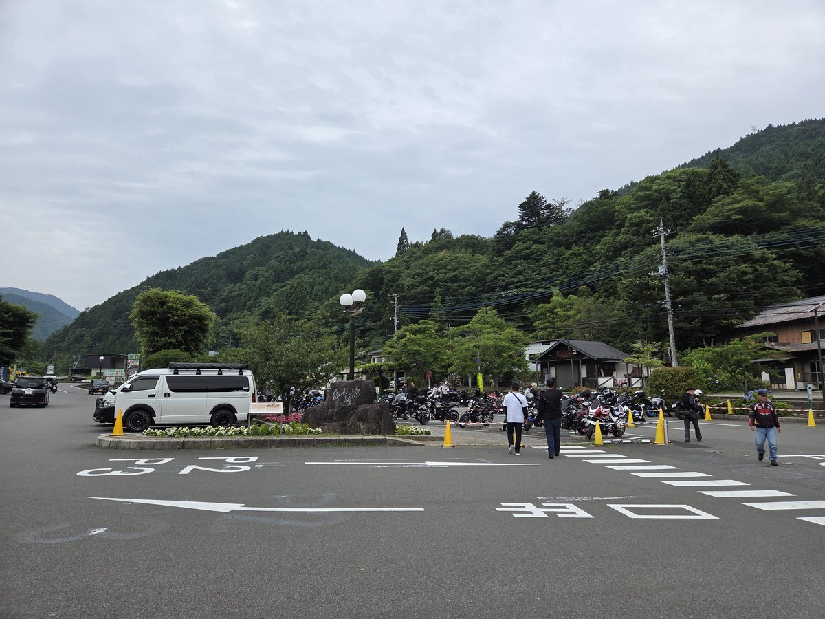 hoyeon0803's tweet photo. 数年ぶりのどうし https://t.co/URMZ5pvdey