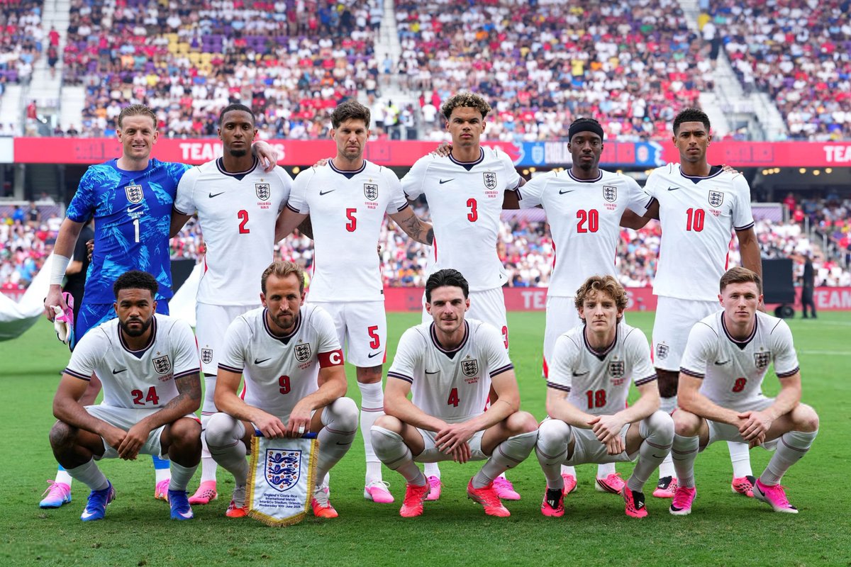 ActuFoot_'s tweet photo. 🚨 L'ANGLETERRE 🏴󠁧󠁢󠁥󠁮󠁧󠁿 EST À DEUX MATCHES DE REMPORTER SON PREMIER TROPHÉE DEPUIS... 1966 ! 🤯

IT'S COMING HOME. 🏆 https://t.co/CPcyBM2itj