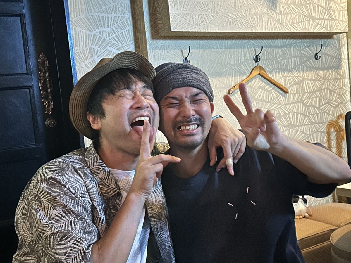 _p_ms's tweet photo. #お誕生日 迎えました🎂

相変わらず記憶ぶっ飛ぶほど飲んで
騒いで 楽しい夜だった

最高だぜ👍 https://t.co/OQDXeuC5f4