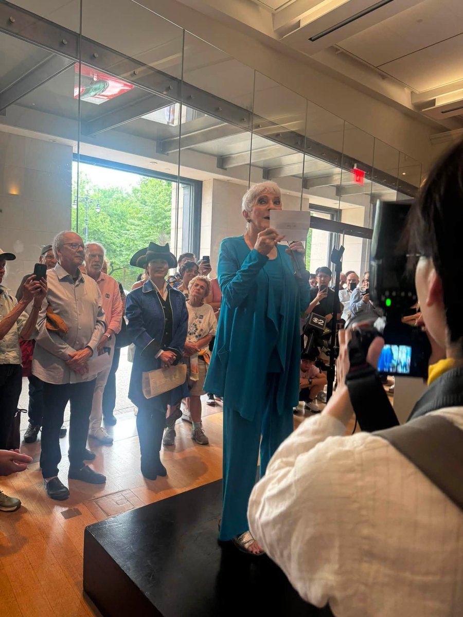 galeabrewer's tweet photo. @galeabrewer New York Historical 250th Anniversary Reenactment on July 9 2026. All of us read a line from the Declaration of Independence, including Judy Collins, Assembly Member Linda Rosenthal, Agnes Tang, Board Chair, and others; then the replica statue of King George III was toppled, smashed! @NYHistory @LindaBRosenthal