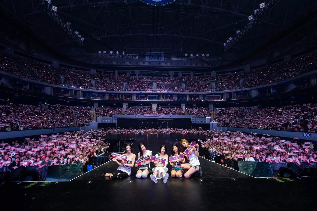 LyaSloth's tweet photo. 2019, I became a MIDZY (ICY Era)
2023, Attended ITZY's 1st World Tour and Bench Fanmeet as a MIDZY

Now, 2026, I am a MIDZY that got to Watch and Work as a Backstage Medic for ITZY!

I am a very Lucky MIDZY and I want to Thank ITZY for helping me thru everything ☺

#MIDZY #ITZY https://t.co/qeH4KG2RgU