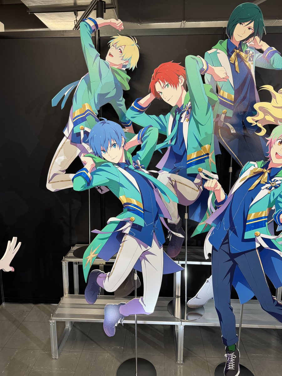 hokiyso2's tweet photo. そしてフチなしパネルはやっぱり最強 https://t.co/nToKaMdnVH