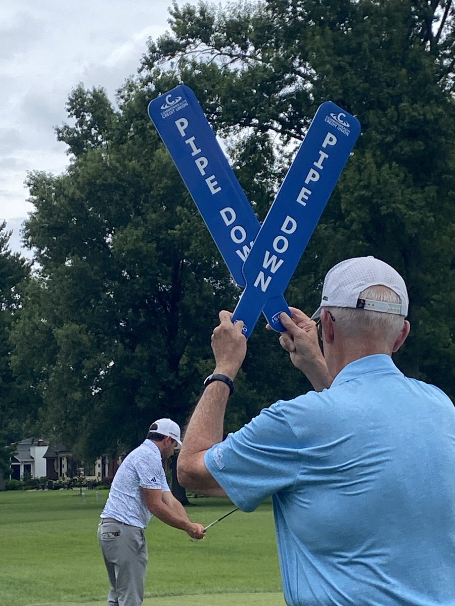 jackdunphy's tweet photo. ISCO Championship 
Hurstbourne…@PGATOUR 
Asked a volunteer:

How was lunch? 

“Fantastic!”

@Salsaritas @chiploverlou 

Logo should be on a hat just like this….UpsideDownPlaza 
Style….

#PipeUp 
#Salsaritas https://t.co/lCgXm4cf4s