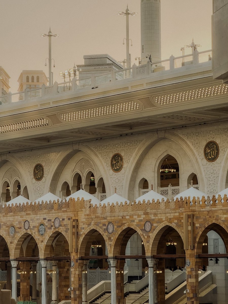 shxi3i's tweet photo. Makkah 🕋 https://t.co/xqtv9JxeO4