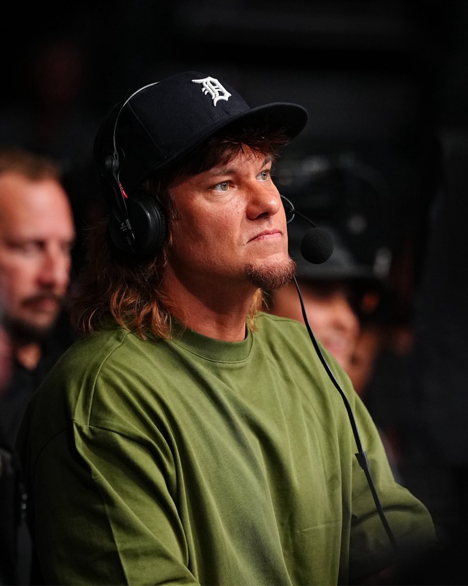 UFC tweet media