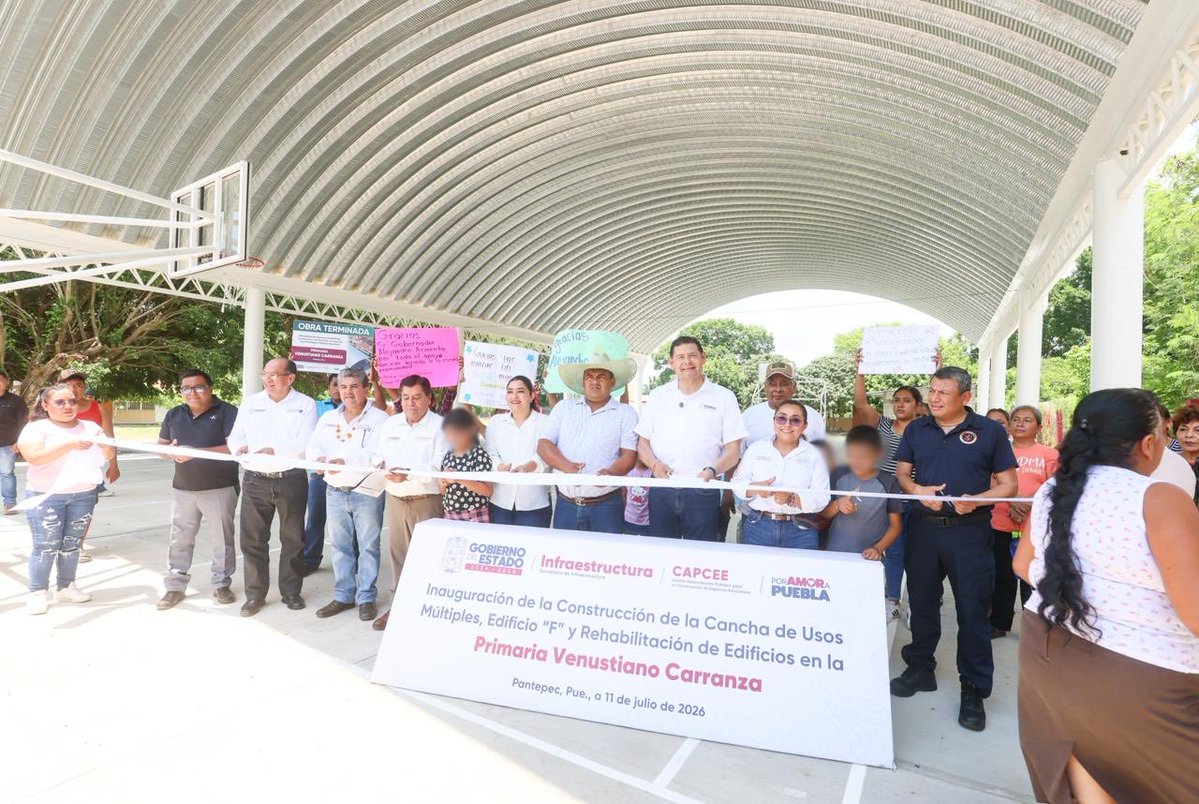 armentapuebla_'s tweet photo. ¿Que hicimos hoy en Pantepec?

🌾 Respaldamos a las y los campesinos.
🏡 Impulsamos la obra comunitaria.
📚 Apoyamos la educación.
 
Porque la transformación debe llegar a todo el estado. ❤️ https://t.co/0DSKgOjJ9M