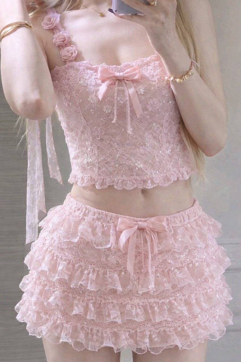Droptop6969's tweet photo. I would love to have a cute pathetic lose sub who listens well and lets me dress him up #feminization #submissive #findomslave #chasity https://t.co/nTL03htmmM