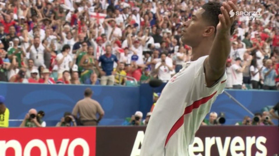 evg__10's tweet photo. Jude 😍
#NORENG
#FIFAWorldCup
Norwegia
Wimbledon
England https://t.co/GdnYL97QI3