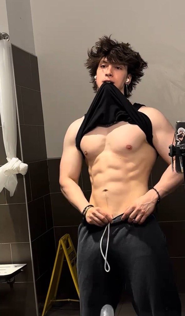 SirAramiis_bup's tweet photo. not looking for ‘maybe’.  I’m looking for ‘please Master’, “thank you master”, “sent master”
These words sound like music to my ear
Also,
“Your safe word exists. Everything else belongs to Me.”

#leader #findom #gay #straightalpha #bi #trending https://t.co/CUUCgZVlsE