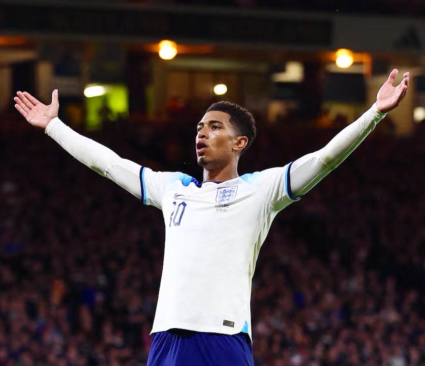 SamanthaQuek's tweet photo. He is the chosen one… 🏴󠁧󠁢󠁥󠁮󠁧󠁿 https://t.co/gvpu3BKOYw