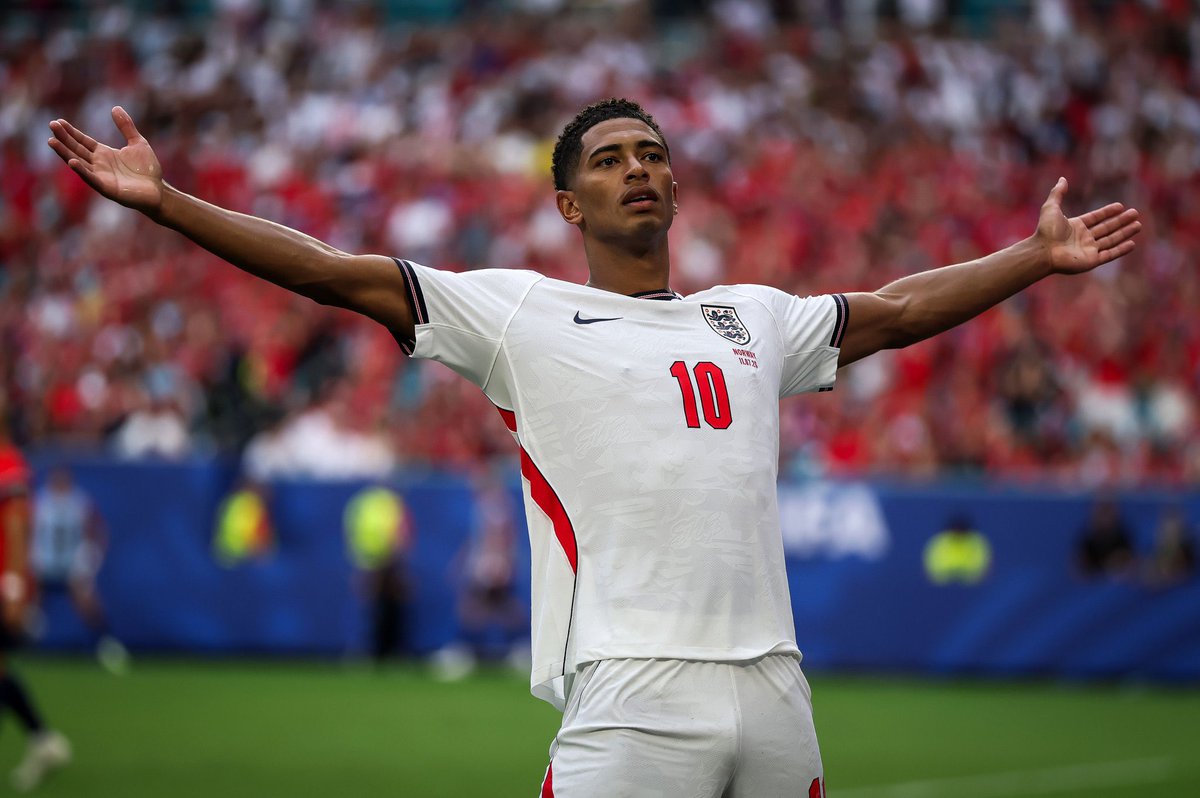 FabrizioRomano's tweet photo. 🫲🏾🫱🏾 Brace against Norway. Six goals in six World Cup games. Always there when England needed the most.

Hey, Jude. 🏴󠁧󠁢󠁥󠁮󠁧󠁿 https://t.co/rztftg5Ugk