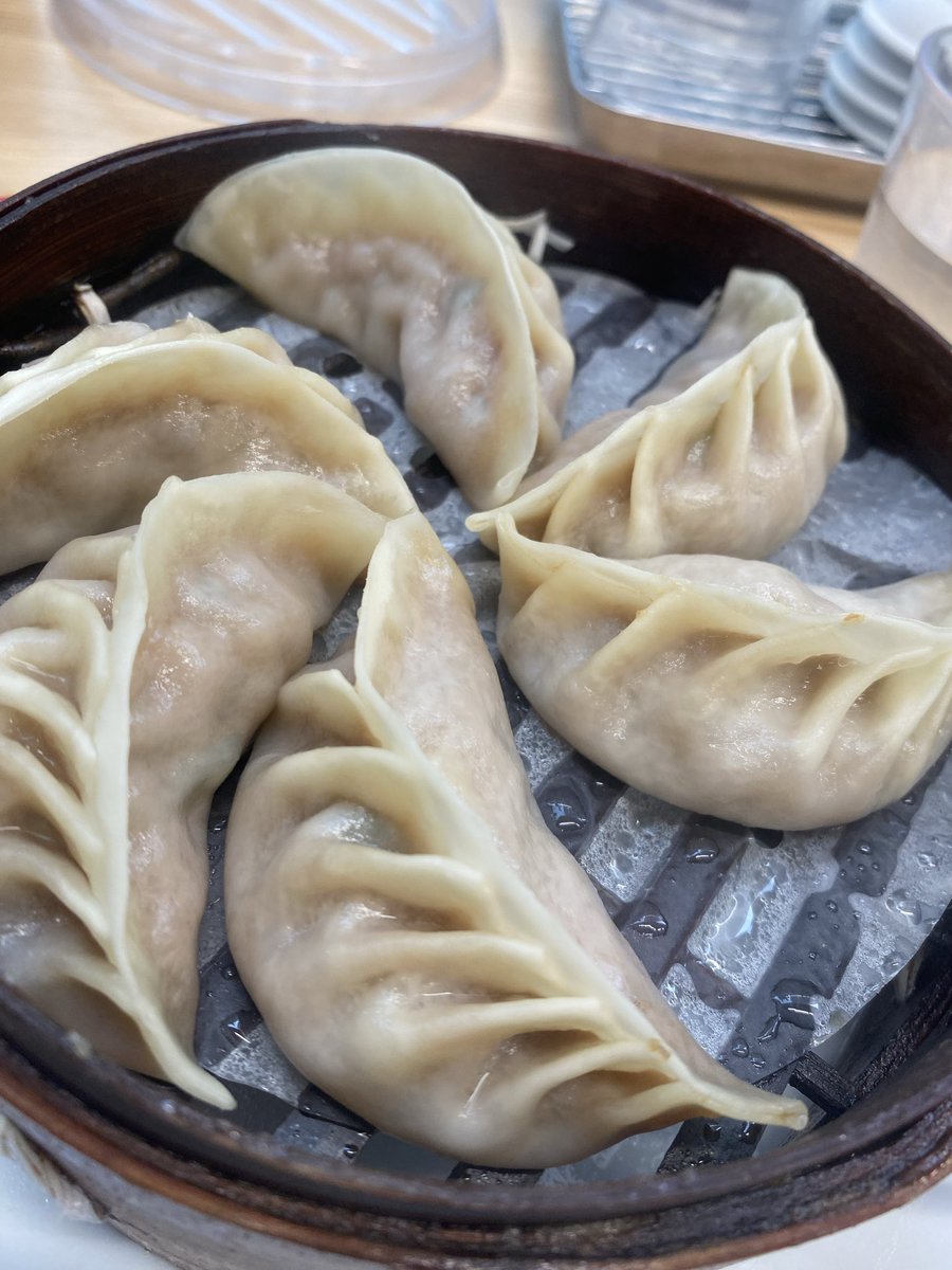 tooomore's tweet photo. 店内は中国語が飛び交い🇯🇵は私達だけでした〜
🇨🇳旅気分を味わえました〜　これからどんどんこうなっていくのかな〜🤔🤔🤔　おはようございます☀ https://t.co/OqSrQ0hWsw
