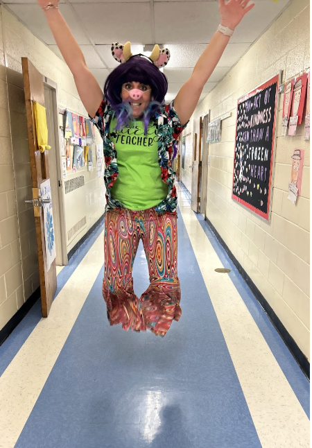AngelaHilse1's tweet photo. ✨29 yrs of teaching 100s of little learners & I wouldn't trade them for the world. This project will provide a light table that will be a loved center in my class for yrs to come. I've donated but I'm hoping others can help🙏 @DonorsChoose #PreK #Title1 https://t.co/tmbVOBRto5 https://t.co/3OqeKKIVNY