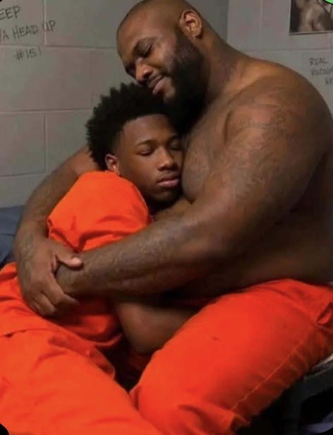 MagicS7785's tweet photo. @RossyPrime Fuk karmelo commits a crime and cry's like a bitch🤣🤣🤣 https://t.co/fpYS0FDq3Z