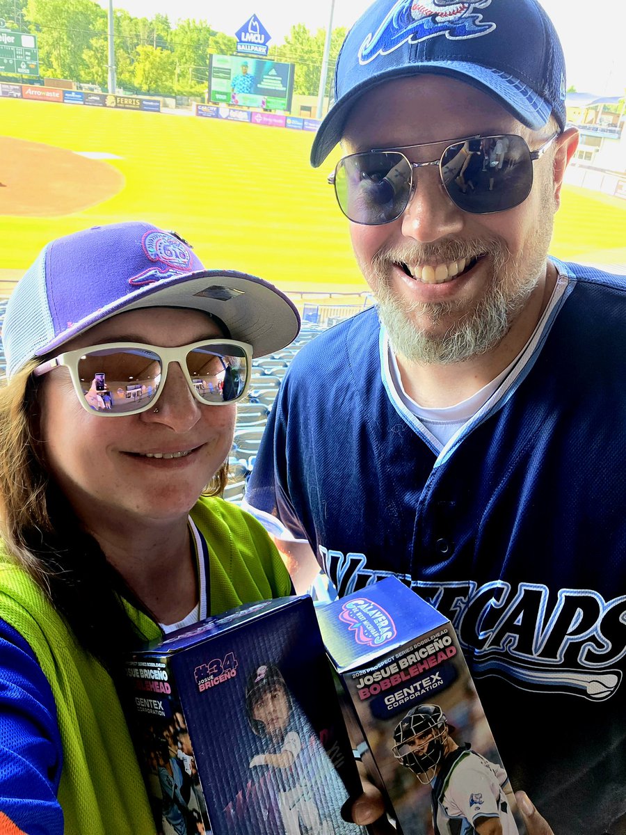 AmberBamber07's tweet photo. #CatchTheWave
@wmwhitecaps https://t.co/C8av6GxRxk