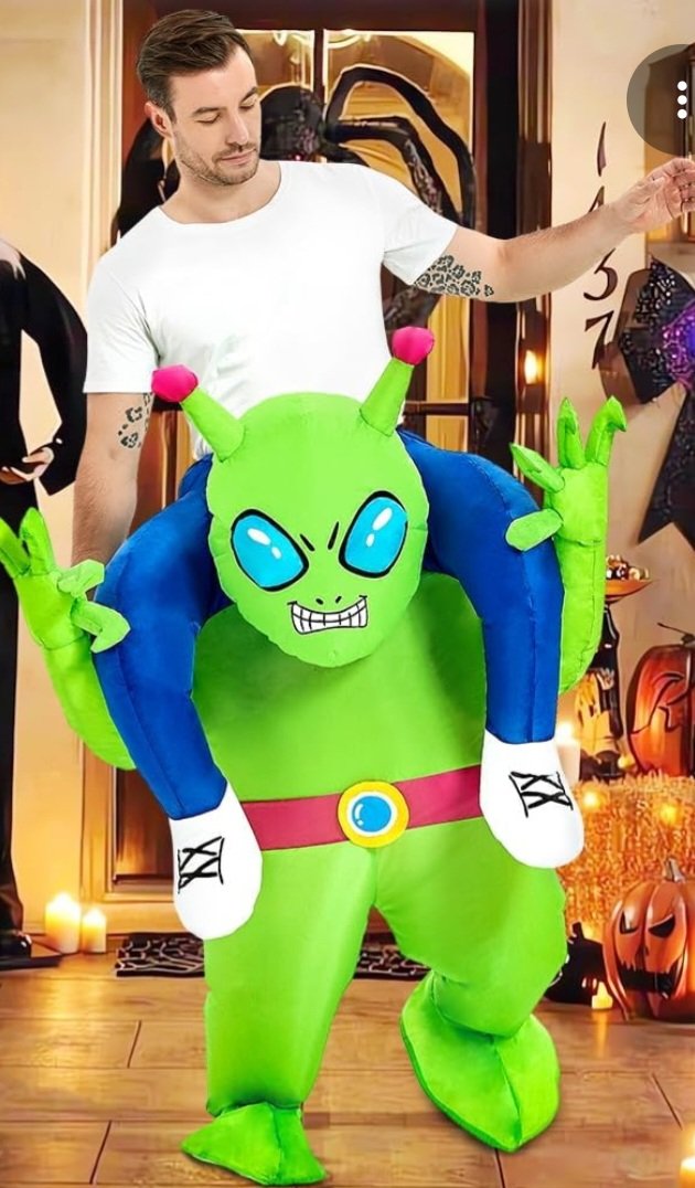valaria324's tweet photo. @junemacaroon @SeesawGame248 At Stanford there was one in a LARGE inflatable alien costume the whole concert (like the pic). She kept waving a smaller inflatable alien the whole time. I don't have a problem with costumes, that aren't blocking the view for others but seriously.. https://t.co/qPSGWgFFtk
