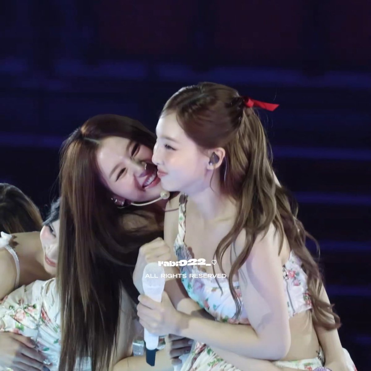 nysn122922's tweet photo. 좋아죽는디 https://t.co/KUMGGDThMq