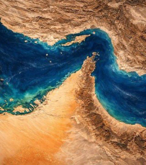 D_S_ALHARBI's tweet photo. إيران تعلن إغلاق مضيق هرمز قبل اقليل

وسائل إعلام: الجيش الأمريكي يستعد لهجوم على إيران ردًا على بيان الحرس الثوري الإيراني بإغلاق مضيق هرمز https://t.co/Gxk0ijHPQf