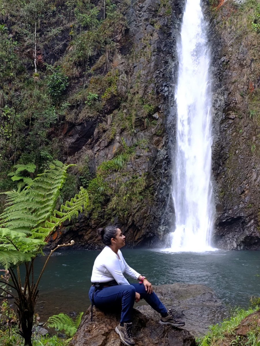 PazLMA's tweet photo. Agradecida con la vida por llevarme y traerme con bien a cada lugar que visito. Sigo creyendo que la vida  y Dios te ponen en el lugar correcto. Y no es suerte, es trabajo y mucho esmero.

La Reserva Natural Privada RamTzul que en Q'eqchi significa "Espíritu de la montaña", https://t.co/hJYixCP0OI