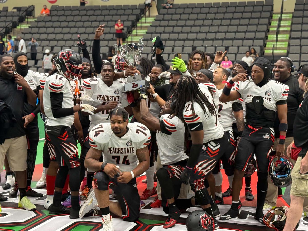 ShadySportsNet's tweet photo. @ImRafiki was also on site for the AAL2 Championship game when @peachstatecats defeated @SteelCitystamp 44-12.
#AAL2 #ArenaFootball
#Championship https://t.co/z93L9LBsKf