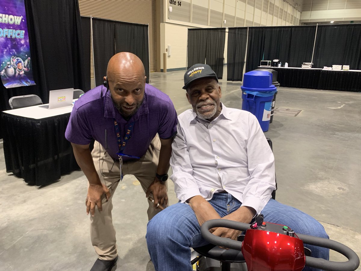 NOLAGothic's tweet photo. Got a chance meet this dude! https://t.co/yRuw6dH7Hp