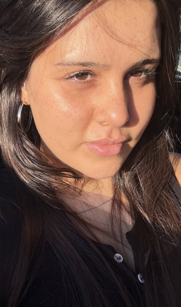 Pelinpat's tweet photo. as the sun smiles at me ☀️ https://t.co/nqVf5k2wsx